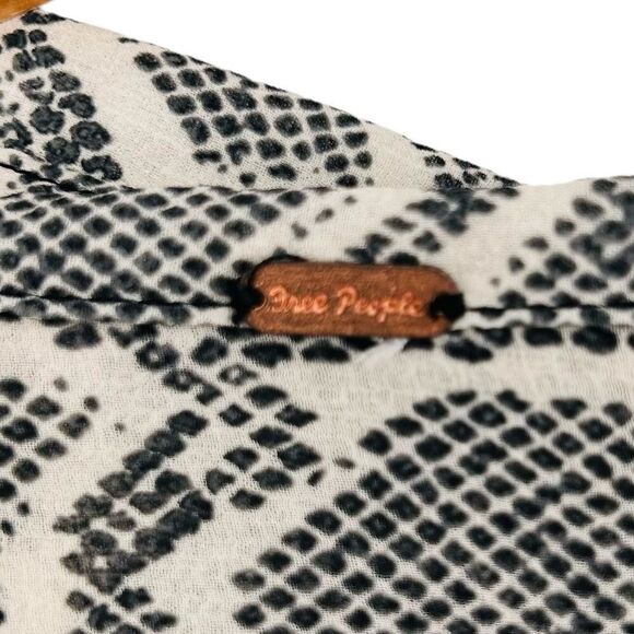 Free People Dani Button Down Top in Black Combo size medium - Picture 7 of 9